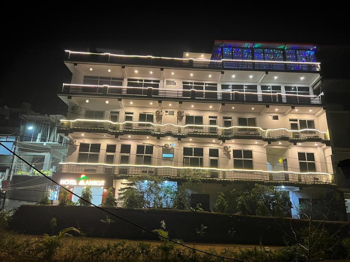 Hotel Manikut Rishikesh Ngoại thất bức ảnh